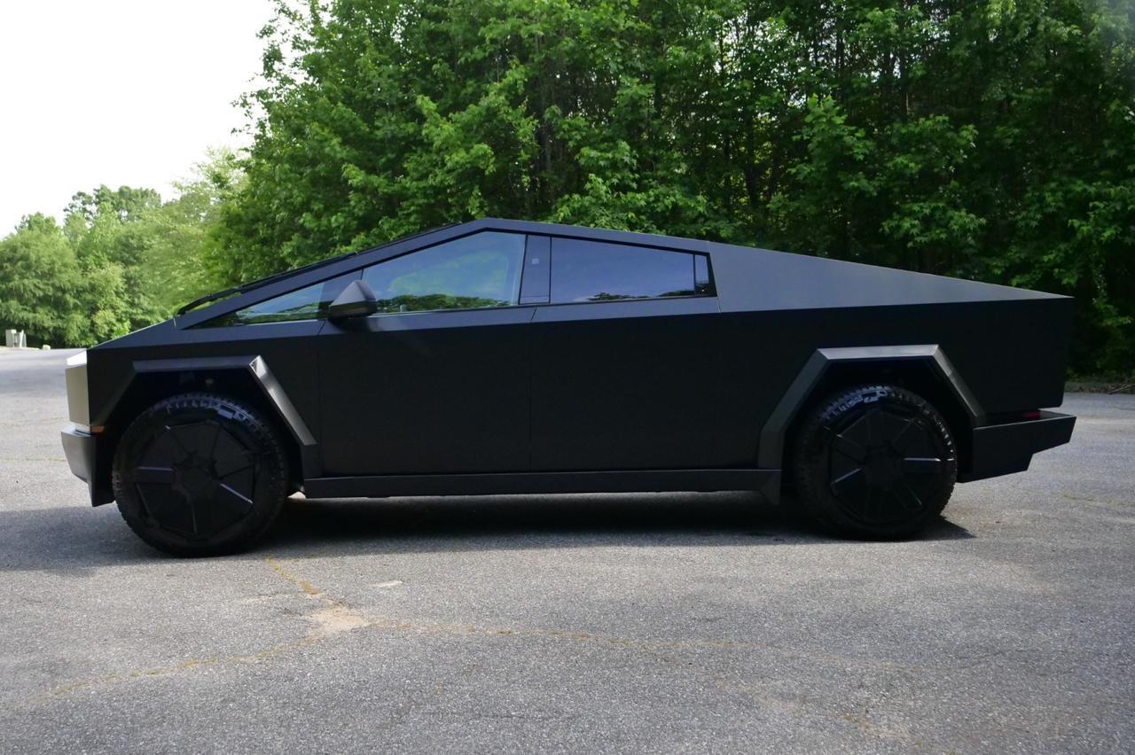 2024 Tesla Cybertruck Cyberbeast / AWD / FSD Included / Cooled Seats! Lincolnton NC