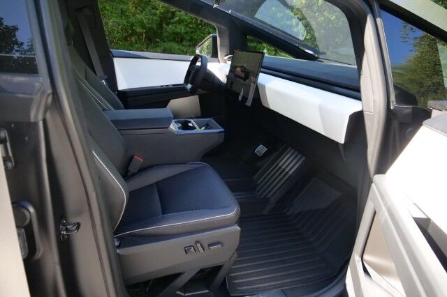 2024 Tesla Cybertruck Cyberbeast AWD / Foundation Series / FSD PKG! High Point NC