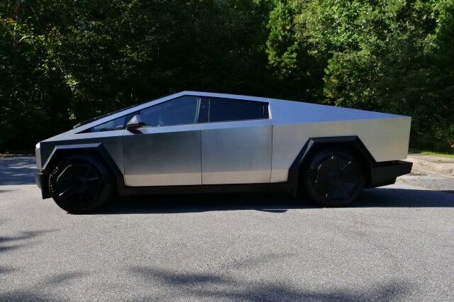 2024 Tesla Cybertruck Cyberbeast AWD / Foundation Series / FSD PKG! High Point NC