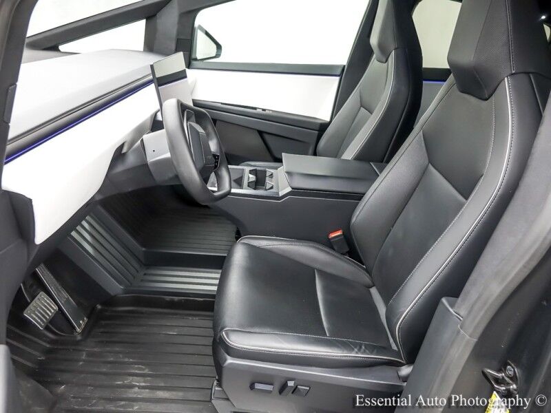2024 Tesla Cybertruck FOUNDATION SERIES Willowbrook IL