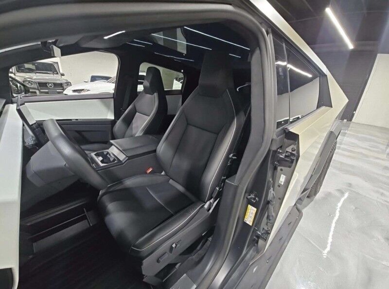 2024 Tesla Cybertruck FOUNDATION SERIES