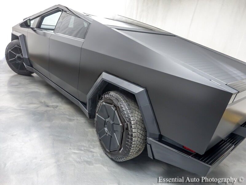 2024 Tesla Cybertruck FOUNDATION SERIES Willowbrook IL