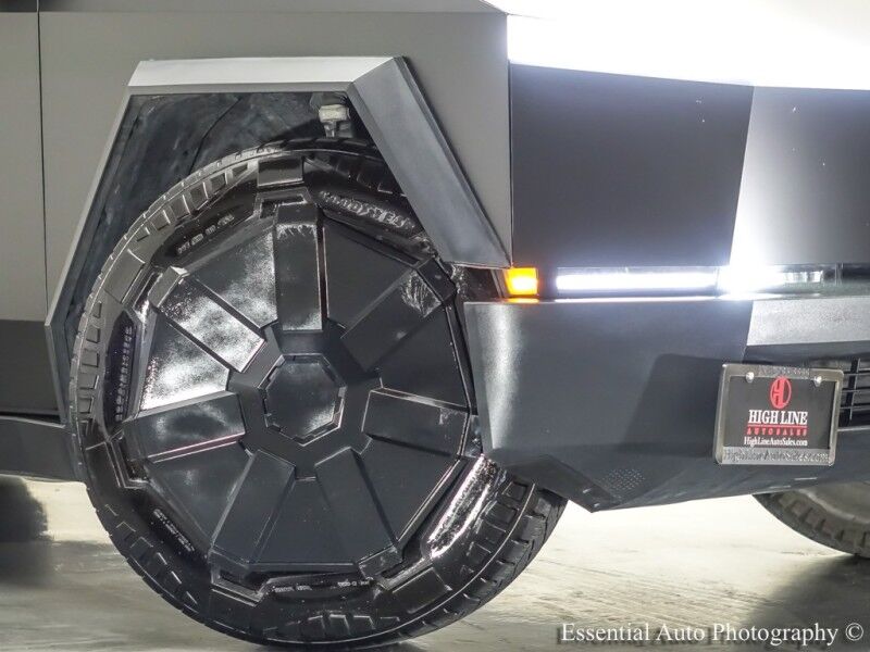 2024 Tesla Cybertruck FOUNDATION SERIES Willowbrook IL