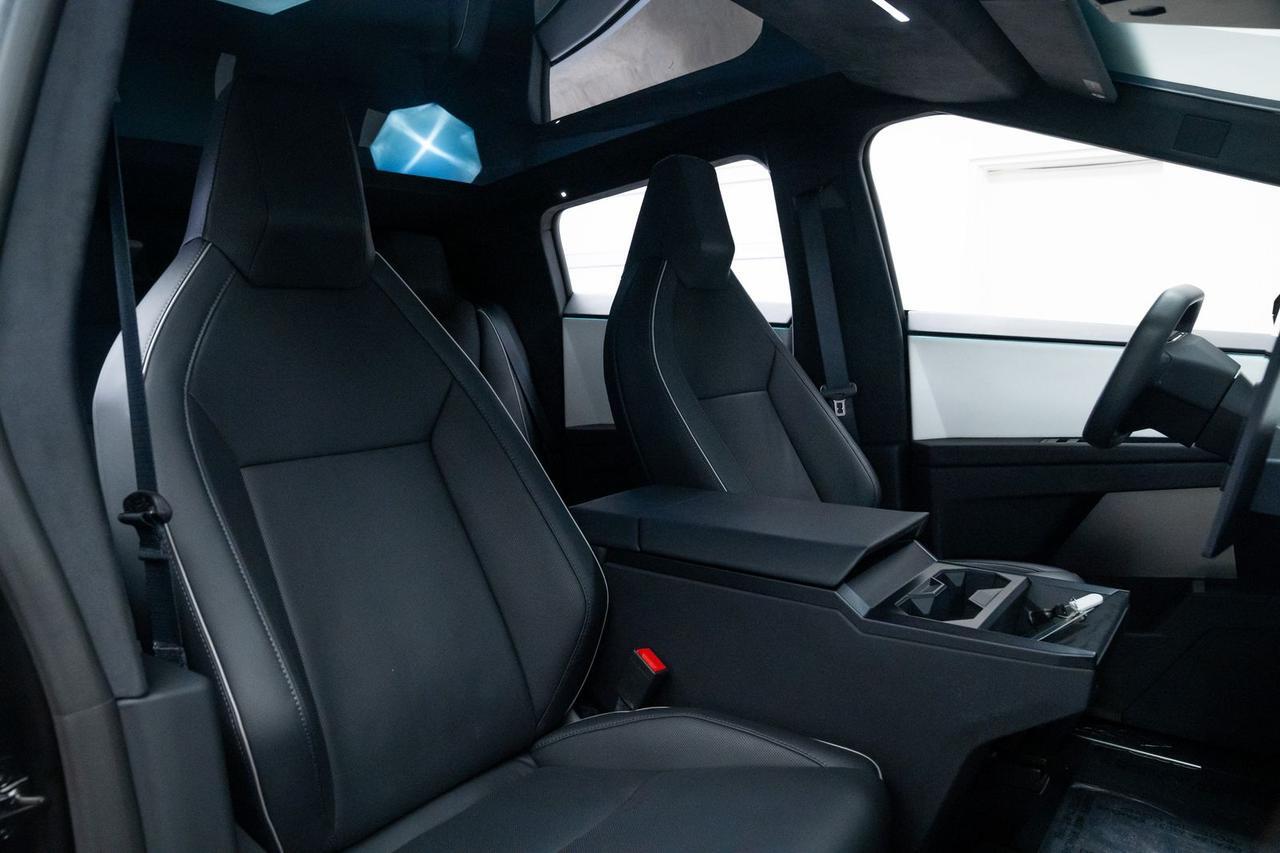 2024 Tesla Cybertruck Foundation Series 1 Owner Vented Seats Portland OR