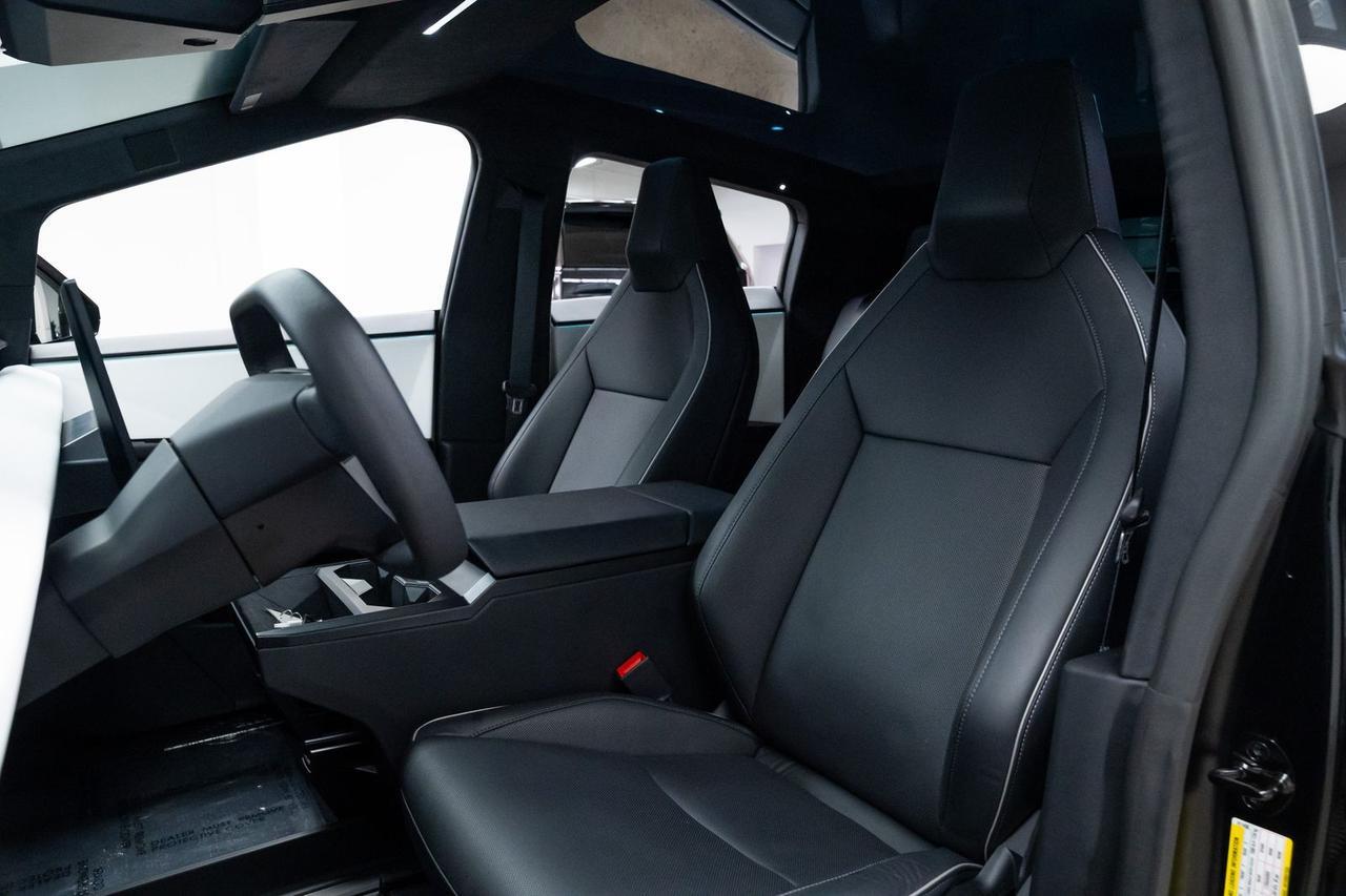 2024 Tesla Cybertruck Foundation Series 1 Owner Vented Seats Portland OR