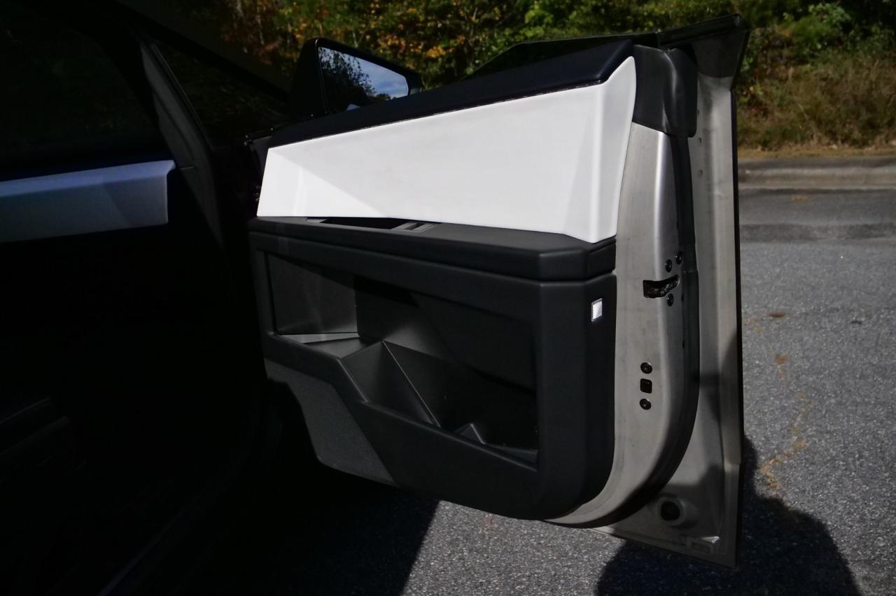 2024 Tesla Cybertruck Foundation Series AWD / Full Self Driving PKG! Lincolnton NC