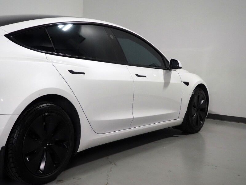 2024 Tesla Model 3 Long Range AWD *FULL SELF-DRIVING ENABLED, TRAFFIC AWARE CRUISE CONTROL, NAVIGATION, SAFETY ALERTS, SURROUND CAMERAS, PANORAMA GLASS ROOF, CLIMATE SEATS, HEATED STEERING, 19 INCH WHEELS, WIRELESS CHARGING Round Rock TX