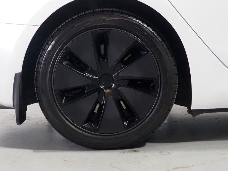 2024 Tesla Model 3 Long Range AWD *FULL SELF-DRIVING ENABLED, TRAFFIC AWARE CRUISE CONTROL, NAVIGATION, SAFETY ALERTS, SURROUND CAMERAS, PANORAMA GLASS ROOF, CLIMATE SEATS, HEATED STEERING, 19 INCH WHEELS, WIRELESS CHARGING Round Rock TX