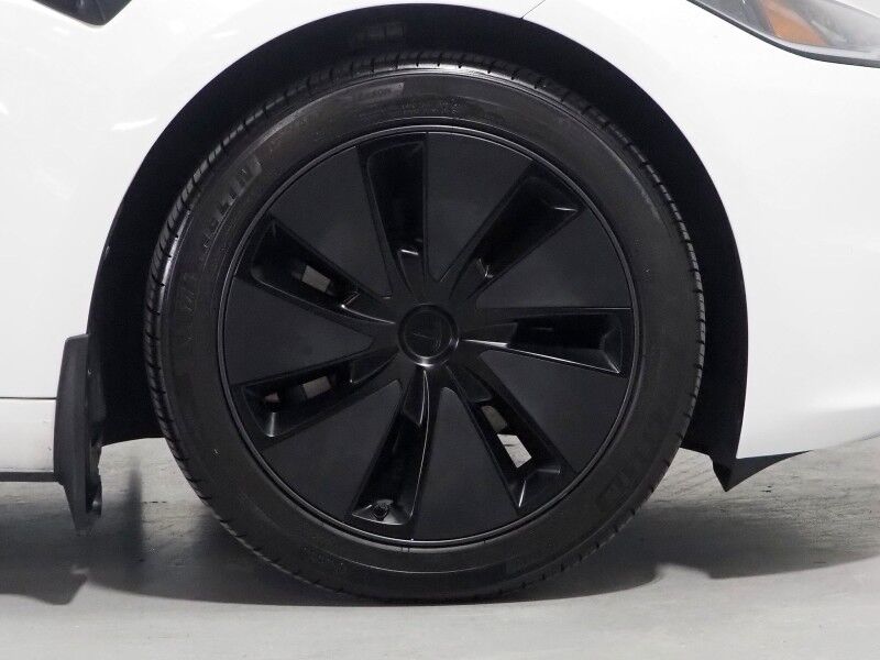 2024 Tesla Model 3 Long Range AWD *FULL SELF-DRIVING ENABLED, TRAFFIC AWARE CRUISE CONTROL, NAVIGATION, SAFETY ALERTS, SURROUND CAMERAS, PANORAMA GLASS ROOF, CLIMATE SEATS, HEATED STEERING, 19 INCH WHEELS, WIRELESS CHARGING Round Rock TX