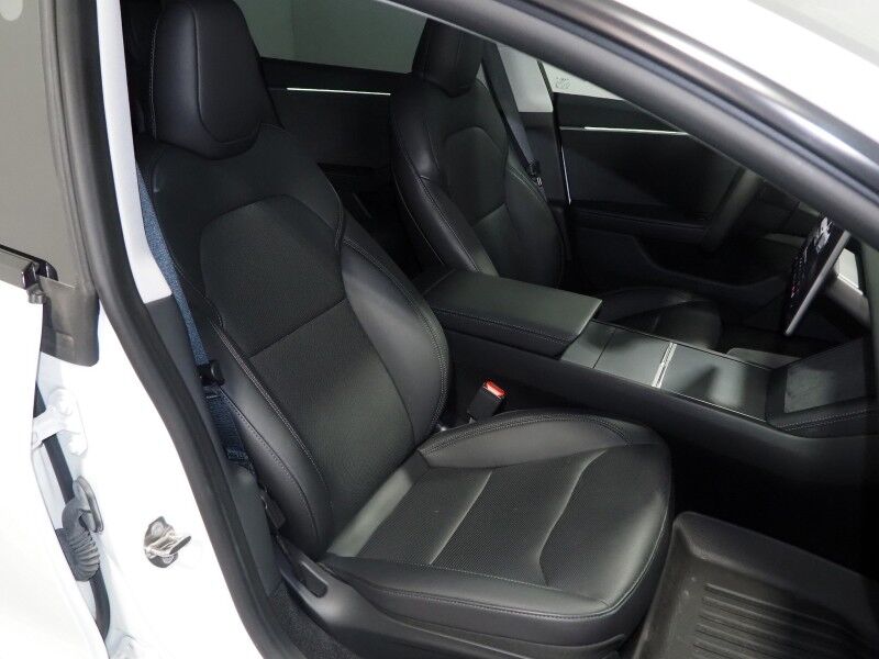 2024 Tesla Model 3 Long Range AWD *FULL SELF-DRIVING ENABLED, TRAFFIC AWARE CRUISE CONTROL, NAVIGATION, SAFETY ALERTS, SURROUND CAMERAS, PANORAMA GLASS ROOF, CLIMATE SEATS, HEATED STEERING, 19 INCH WHEELS, WIRELESS CHARGING