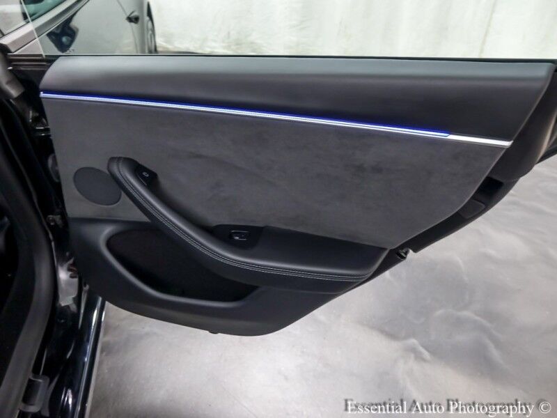 2024 Tesla Model 3 Long Range PRICE INCLUDES $4000 IRS TAX CREDIT!! YOU MUST QUALIFY!! Willowbrook IL
