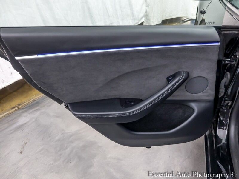 2024 Tesla Model 3 Long Range PRICE INCLUDES $4000 IRS TAX CREDIT!! YOU MUST QUALIFY!! Willowbrook IL