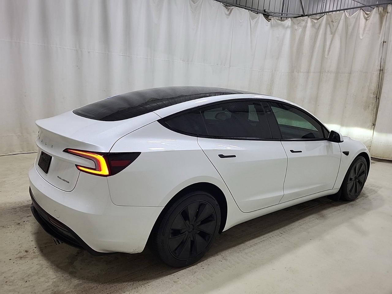 2024 Tesla Model 3 Long Range Richmond Hill ON