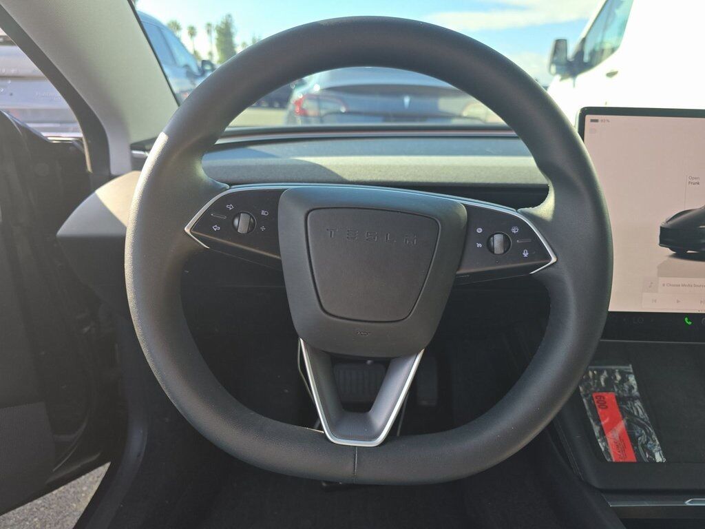 2024 Tesla Model 3 photo 4