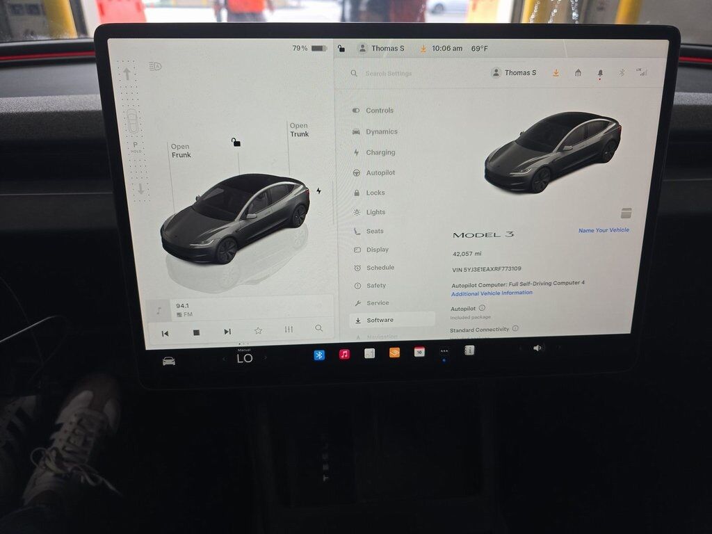 2024 Tesla Model 3 photo 3