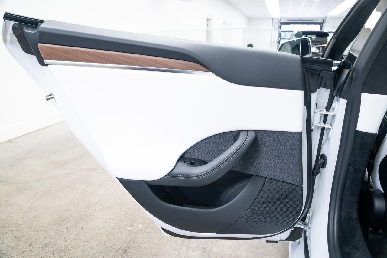 2024 Tesla Model S Base 1 Owner Vented Seats Portland OR