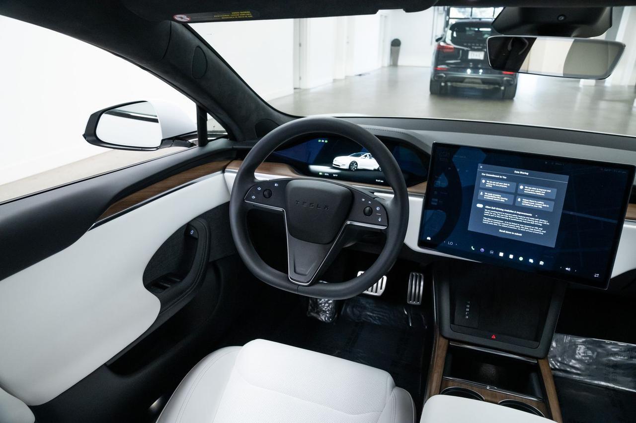 2024 Tesla Model S Base 1 Owner Vented Seats Portland OR