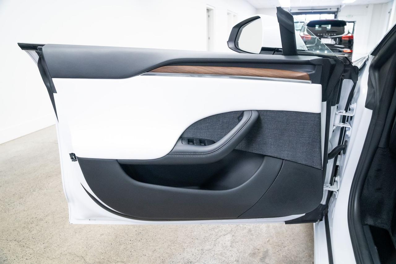 2024 Tesla Model S Base 1 Owner Vented Seats Portland OR