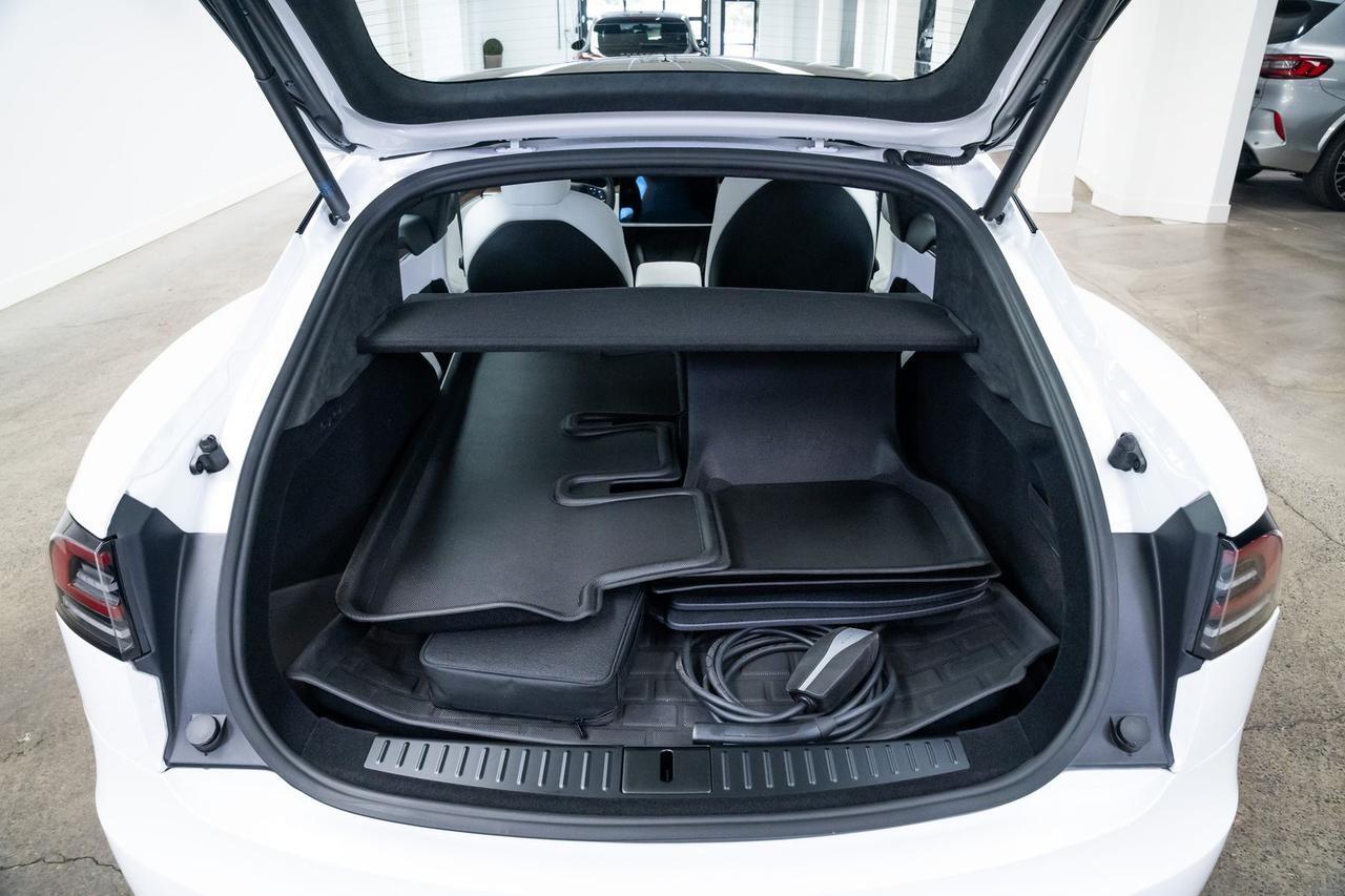 2024 Tesla Model S Base 1 Owner Vented Seats Portland OR