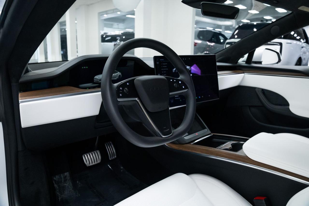 2024 Tesla Model S Base 1 Owner Vented Seats Portland OR