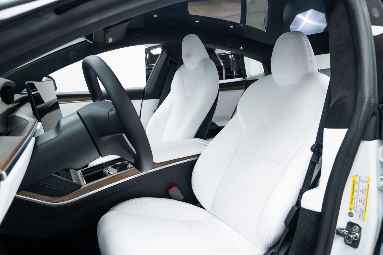2024 Tesla Model S Base 1 Owner Vented Seats Portland OR