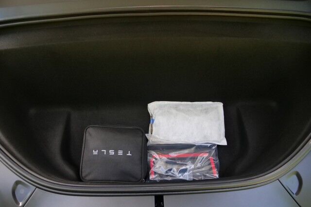 2024 Tesla Model X AWD / Vented Seats / Falcon Doors / Autopilot! High Point NC