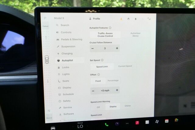 2024 Tesla Model X AWD / Vented Seats / Falcon Doors / Autopilot! High Point NC