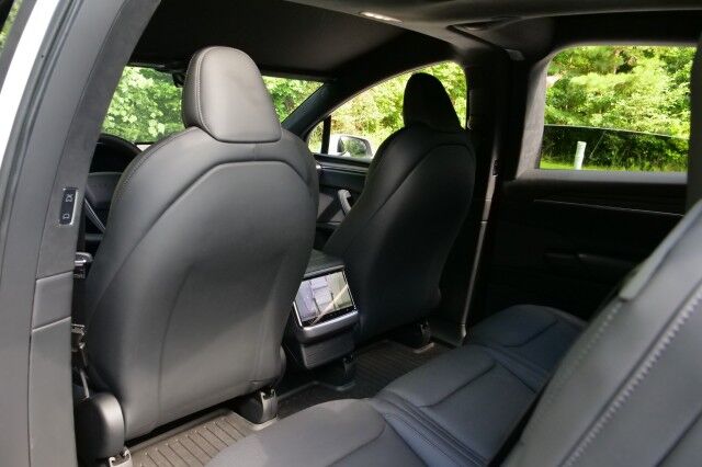 2024 Tesla Model X AWD / Vented Seats / Falcon Doors / Autopilot! High Point NC