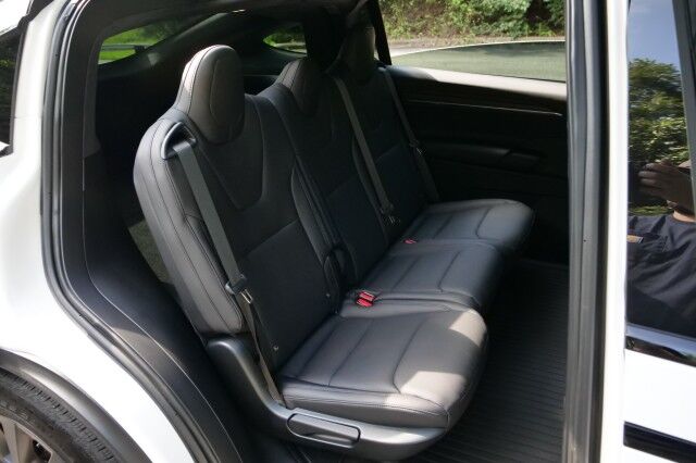 2024 Tesla Model X AWD / Vented Seats / Falcon Doors / Autopilot! High Point NC