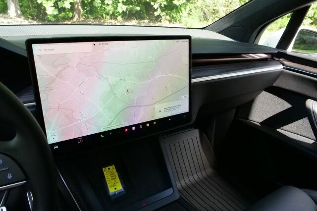 2024 Tesla Model X AWD / Vented Seats / Falcon Doors / Autopilot! High Point NC