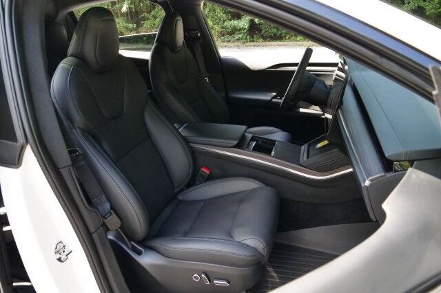 2024 Tesla Model X AWD / Vented Seats / Falcon Doors / Autopilot! High Point NC