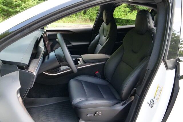 2024 Tesla Model X AWD / Vented Seats / Falcon Doors / Autopilot! High Point NC