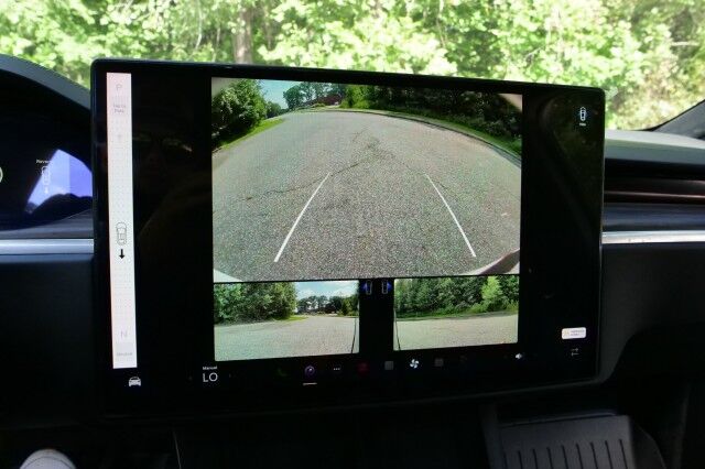 2024 Tesla Model X AWD / Vented Seats / Falcon Doors / Autopilot! High Point NC