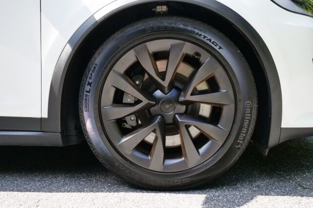 2024 Tesla Model X AWD / Vented Seats / Falcon Doors / Autopilot! High Point NC