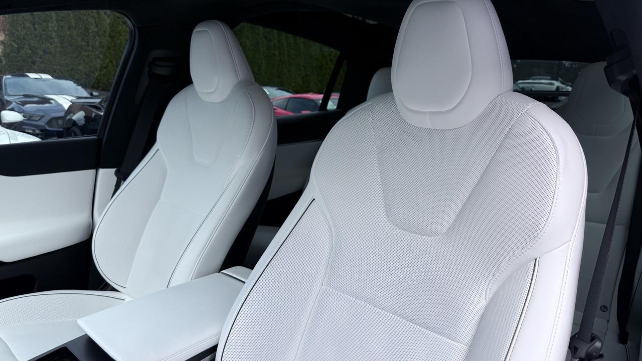 2024 Tesla Model X Plaid 22&quot; wheels, Covers removed from wheels! Portland OR