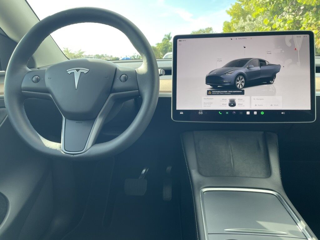 2024 Tesla Model Y LONG RANGE~1 OWNER~CLEAN CARFAX~ONLINE FINANCE AND SHIPPING AVAILABLE!!! Sarasota FL