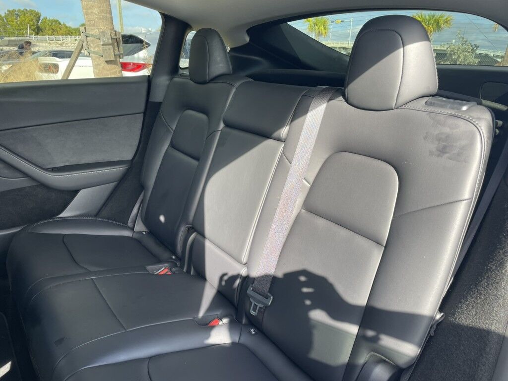 2024 Tesla Model Y LONG RANGE~1 OWNER~CLEAN CARFAX~ONLINE FINANCE AND SHIPPING AVAILABLE!!! Sarasota FL