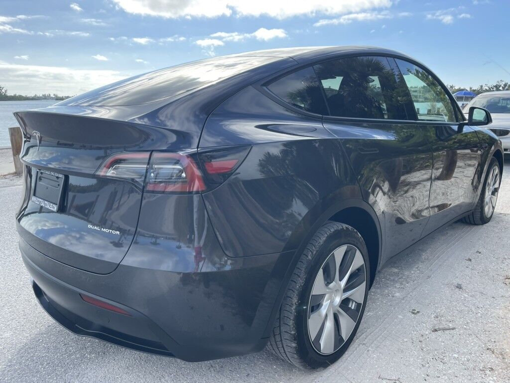 2024 Tesla Model Y LONG RANGE~1 OWNER~CLEAN CARFAX~ONLINE FINANCE AND SHIPPING AVAILABLE!!! Sarasota FL