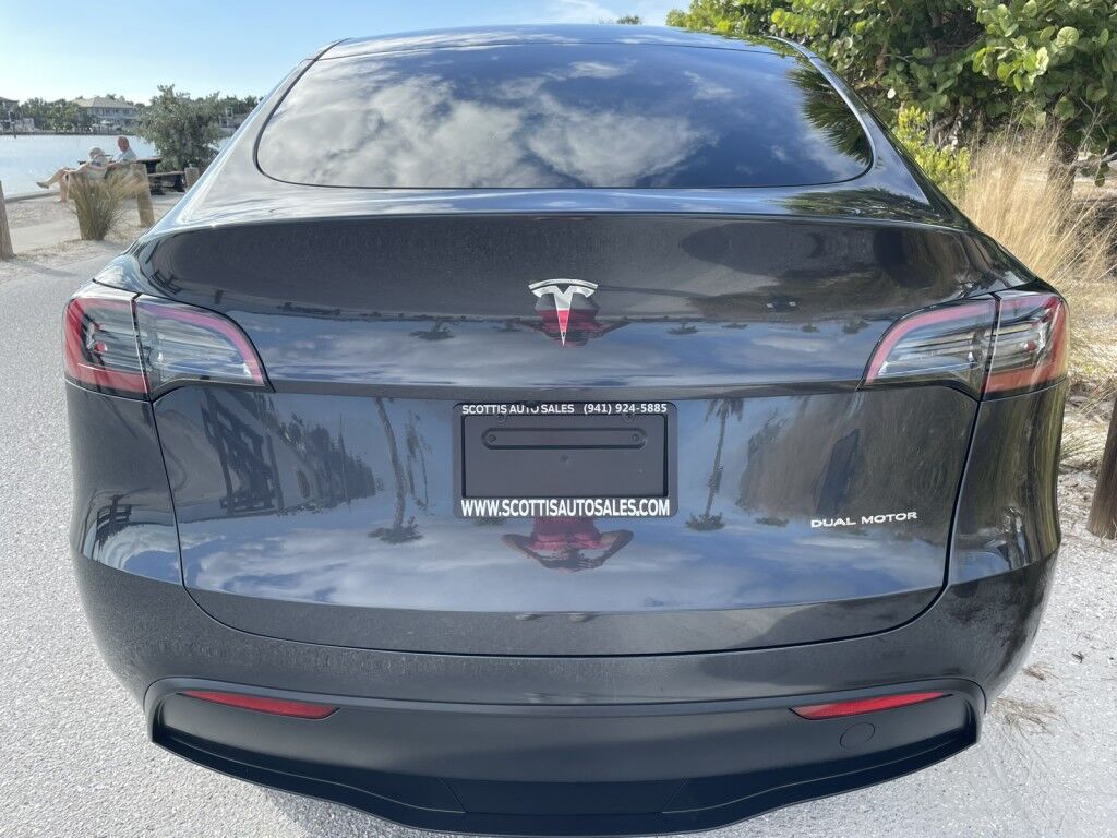 2024 Tesla Model Y LONG RANGE~1 OWNER~CLEAN CARFAX~ONLINE FINANCE AND SHIPPING AVAILABLE!!! Sarasota FL