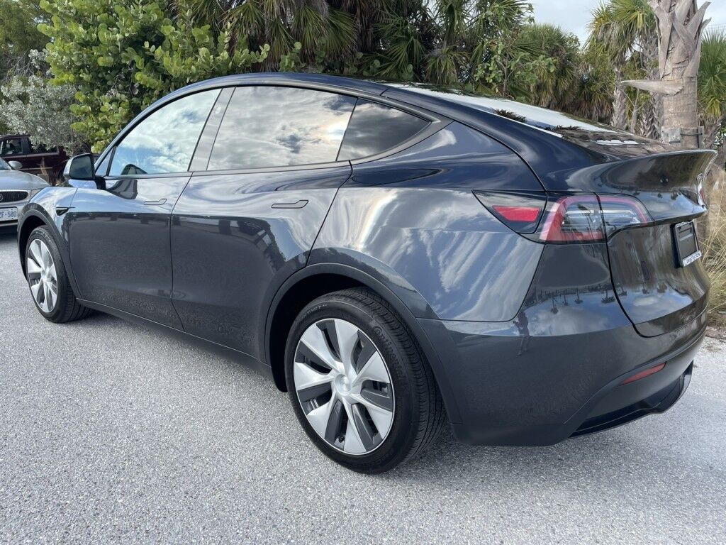 2024 Tesla Model Y LONG RANGE~1 OWNER~CLEAN CARFAX~ONLINE FINANCE AND SHIPPING AVAILABLE!!! Sarasota FL