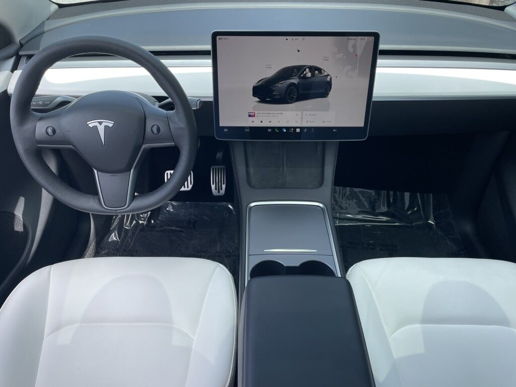 2024 Tesla Model Y LONG RANGE~1 OWNER~ONLINE FINANCE AND SHIPPING AVAILABLE!!!!! Sarasota FL