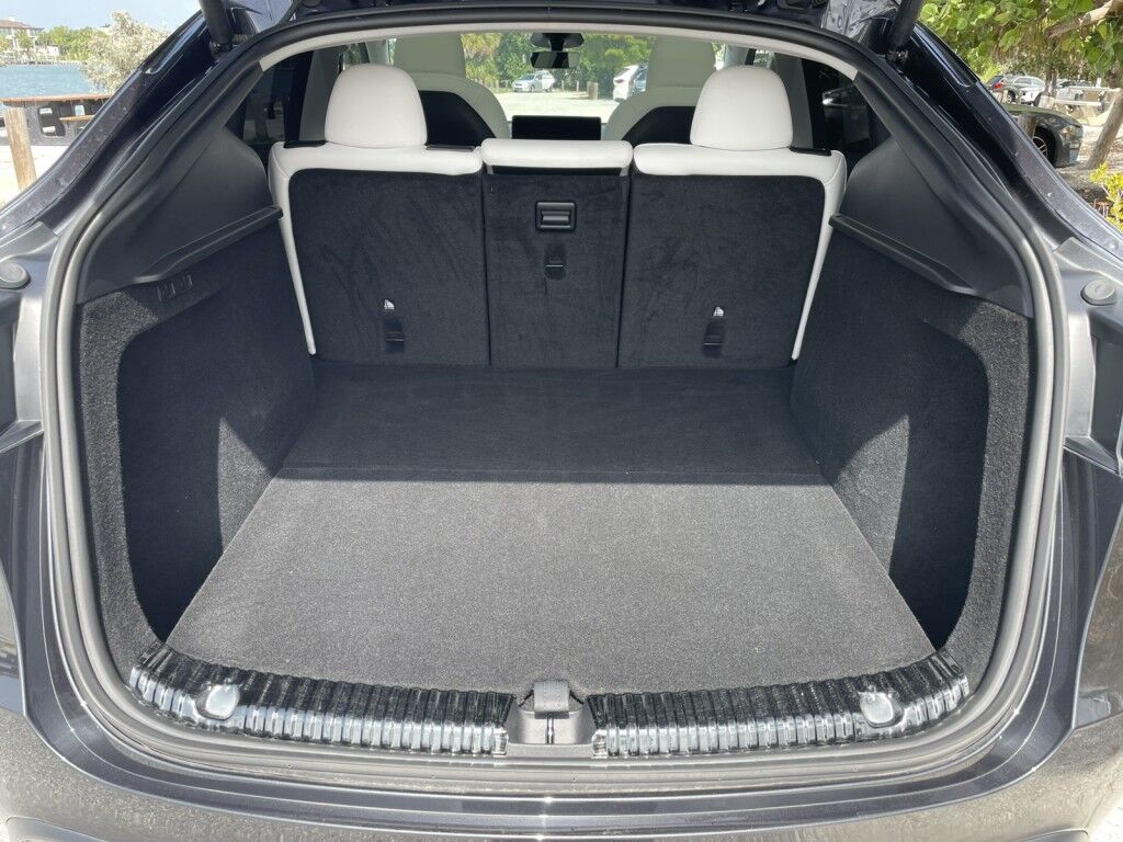 2024 Tesla Model Y LONG RANGE~1 OWNER~ONLINE FINANCE AND SHIPPING AVAILABLE!!!!! Sarasota FL