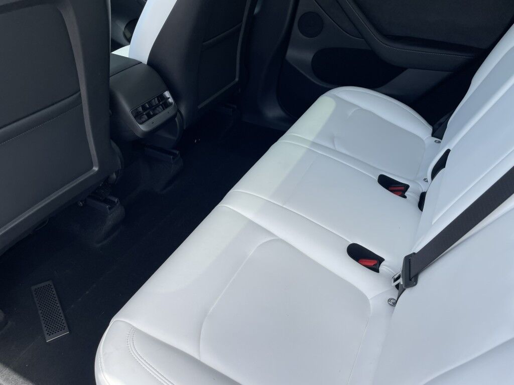 2024 Tesla Model Y LONG RANGE~1 OWNER~ONLINE FINANCE AND SHIPPING AVAILABLE!!!!! Sarasota FL