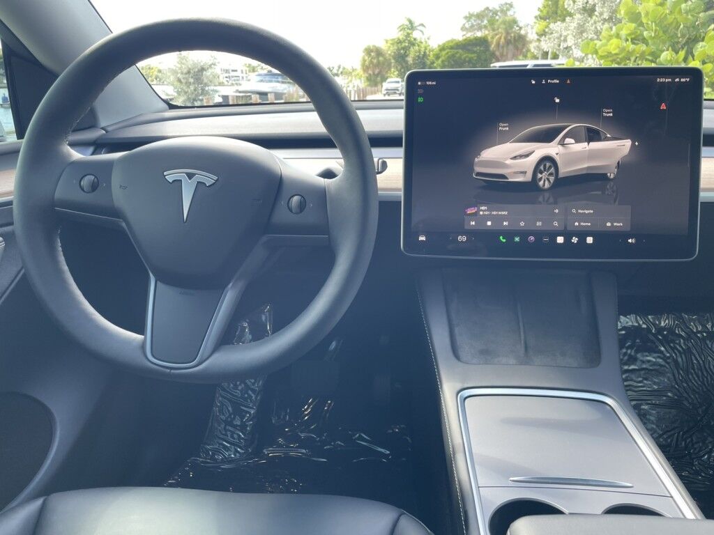 2024 Tesla Model Y LONG RANGE~1 OWNER~ONLINE FINANCE AND SHIPPING AVAILABLE!!! Sarasota FL