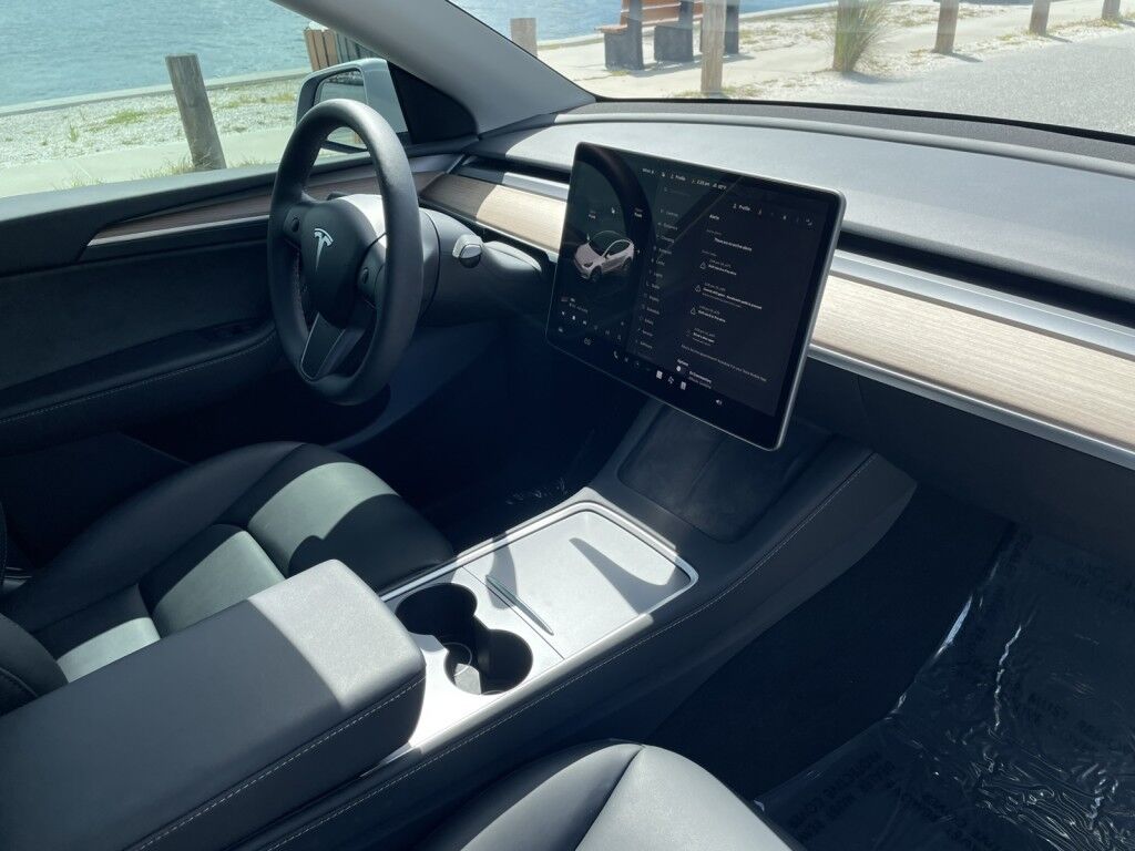 2024 Tesla Model Y LONG RANGE~1 OWNER~ONLINE FINANCE AND SHIPPING AVAILABLE!!! Sarasota FL