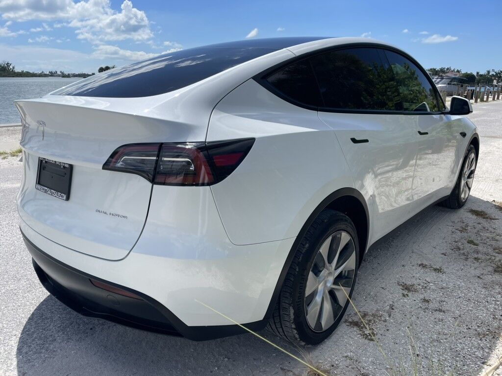 2024 Tesla Model Y LONG RANGE~1 OWNER~ONLINE FINANCE AND SHIPPING AVAILABLE!!! Sarasota FL