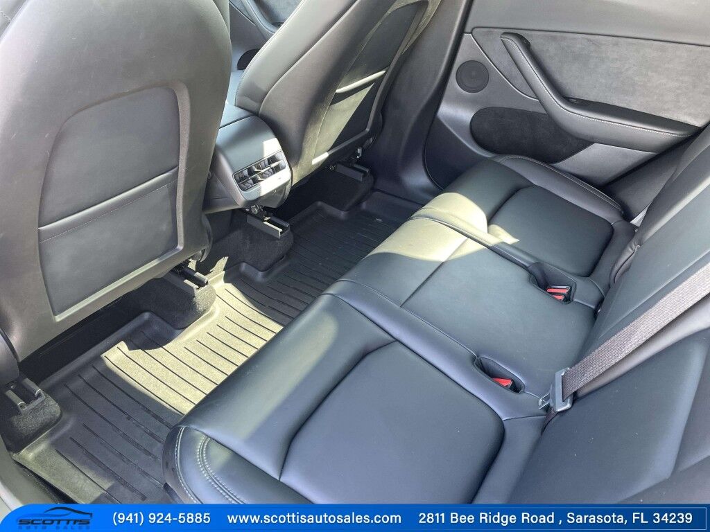 2024 Tesla Model Y LONG RANGE~THRID ROW SEATS~1 OWNER, CLEAN CARFAX~ONLINE FINANCE Sarasota FL