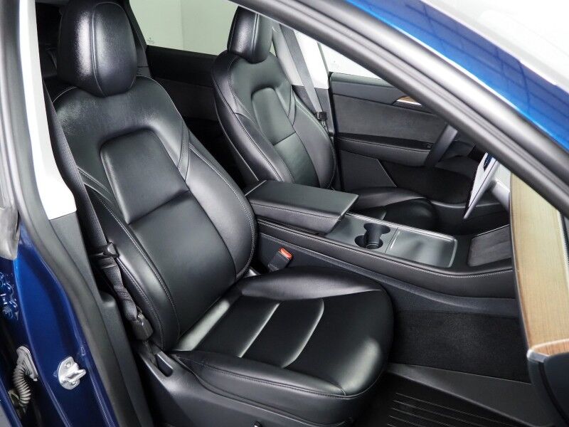 2024 Tesla Model Y Long Range AWD *7 SEATER (3RD ROW), AUTOPILOT, NAVIGATION, SAFETY ALERTS, ADAPTIVE CRUISE, SURROUND VIEW CAMERAS, PANORAMA GLASS ROOF, HEATED SEATS/STEERING, WIRELESS CHARGING