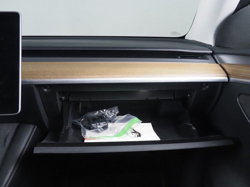 2024 Tesla Model Y Long Range AWD *7 SEATER (3RD ROW), AUTOPILOT, NAVIGATION, SAFETY ALERTS, ADAPTIVE CRUISE, SURROUND VIEW CAMERAS, PANORAMA GLASS ROOF, HEATED SEATS/STEERING, WIRELESS CHARGING Round Rock TX