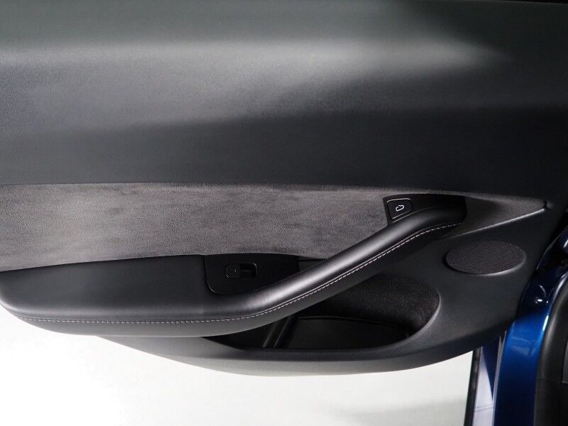 2024 Tesla Model Y Long Range AWD *7 SEATER (3RD ROW), AUTOPILOT, NAVIGATION, SAFETY ALERTS, ADAPTIVE CRUISE, SURROUND VIEW CAMERAS, PANORAMA GLASS ROOF, HEATED SEATS/STEERING, WIRELESS CHARGING Round Rock TX